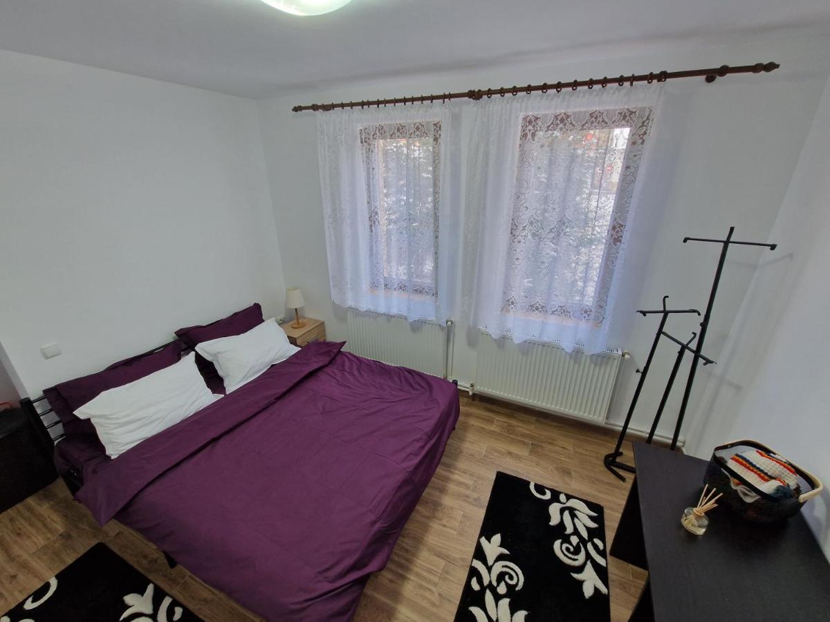 Apartamentul Florilor De Fan Azuga Exteriör bild